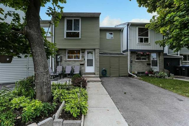 14 Juliette Sq, House attached with 3 bedrooms, 2 bathrooms and 1 parking in Brampton ON | Image 12