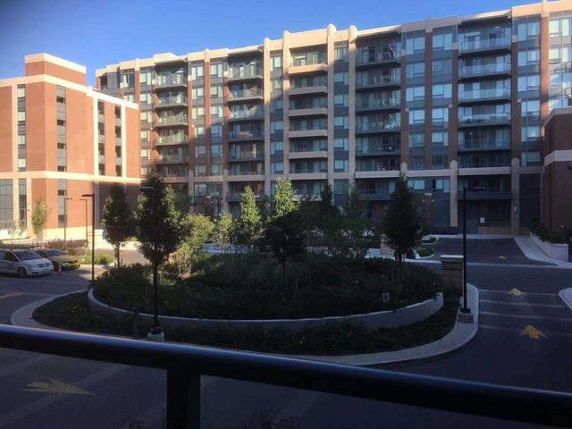 208 - 18 Uptown Dr, Condo with 2 bedrooms, 1 bathrooms and 1 parking in Markham ON | Image 2