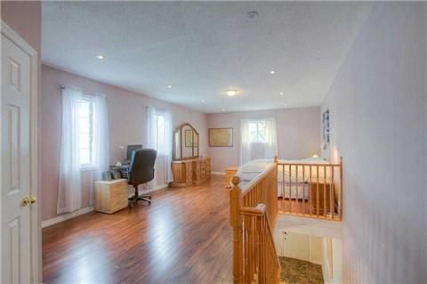 563 Craven Rd, House detached with 1 bedrooms, 2 bathrooms and 3 parking in Toronto ON | Image 13