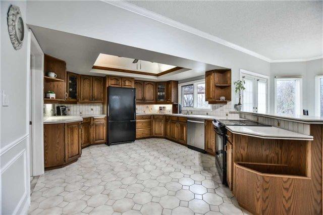 1030 Rouge Valley Dr, House detached with 4 bedrooms, 4 bathrooms and 4 parking in Pickering ON | Image 5