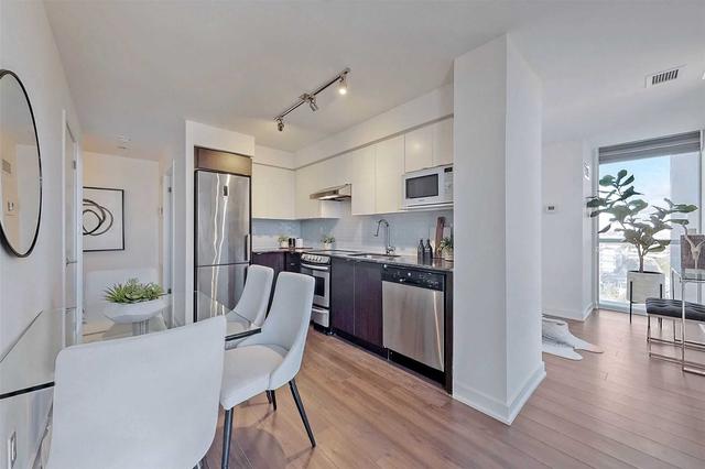 1505 - 160 Flemington Rd, Condo with 2 bedrooms, 2 bathrooms and 1 parking in Toronto ON | Image 14