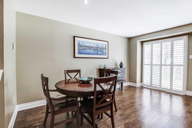 42 Stornwood Crt, Townhouse with 2 bedrooms, 4 bathrooms and 2 parking in Brampton ON | Image 2