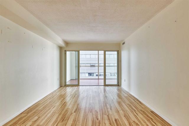 912 - 705 King St W, Condo with 1 bedrooms, 1 bathrooms and 1 parking in Toronto ON | Image 8
