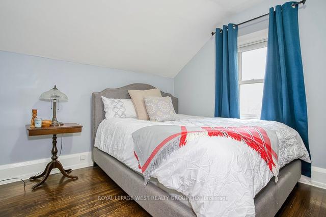 28 Sixth St, House detached with 3 bedrooms, 1 bathrooms and 1 parking in Toronto ON | Image 14