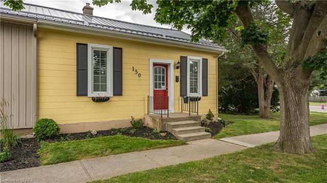 150 Catharine Avenue, House detached with 2 bedrooms, 1 bathrooms and 1 parking in Brantford ON | Image 1