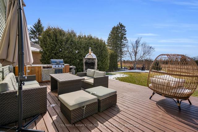 54 Macnaughton Dr, House detached with 2 bedrooms, 3 bathrooms and 6 parking in Innisfil ON | Image 17