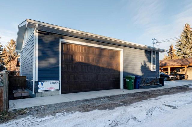 121 5 Avenue Nw, House detached with 4 bedrooms, 2 bathrooms and 1 parking in Airdrie AB | Image 2