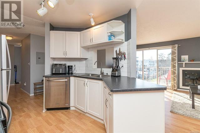 306 - 1055 Hillside Ave, Condo with 2 bedrooms, 2 bathrooms and 1 parking in Victoria BC | Image 13