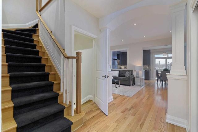 21 Harrison Ave, House semidetached with 4 bedrooms, 4 bathrooms and 2 parking in Mississauga ON | Image 4