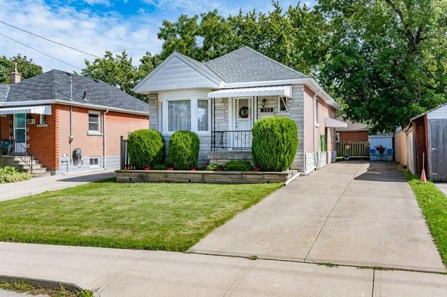 289 East 13th Street, House detached with 3 bedrooms, 1 bathrooms and 5 parking in Hamilton ON | Image 3