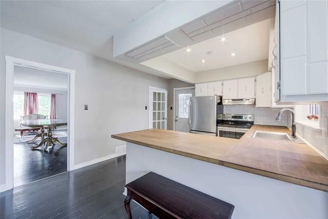 993 Caledonia Rd, House detached with 3 bedrooms, 3 bathrooms and 8 parking in Toronto ON | Image 5