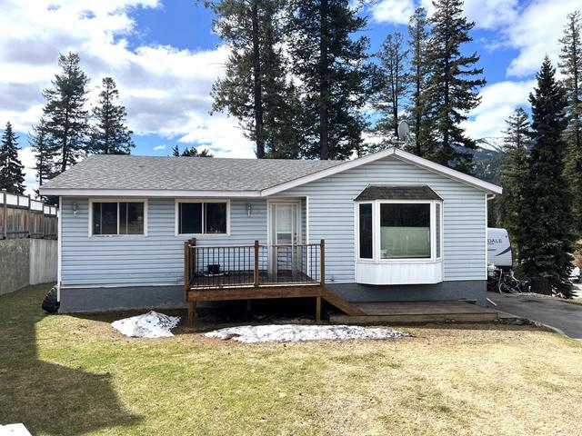 5 Clearwater Place, House detached with 5 bedrooms, 3 bathrooms and null parking in Elkford BC | Image 2