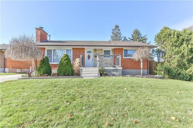 213 King Edward Avenue, House detached with 3 bedrooms, 1 bathrooms and 8 parking in London ON | Image 6