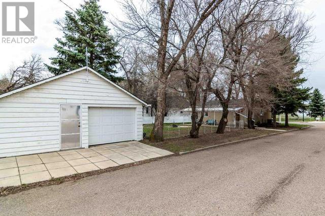 1302 Elm Street Se, House detached with 3 bedrooms, 1 bathrooms and 3 parking in Medicine Hat AB | Image 18
