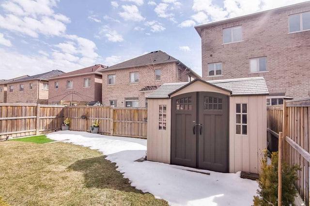 27 Durhamview Cres, House detached with 4 bedrooms, 3 bathrooms and 2 parking in Whitchurch Stouffville ON | Image 24