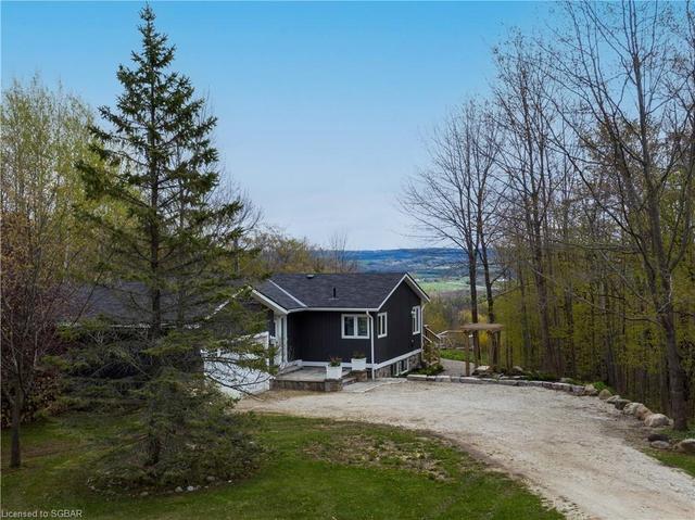 686352 19 Sideroad, House detached with 5 bedrooms, 3 bathrooms and 6 parking in Grey Highlands ON | Image 5