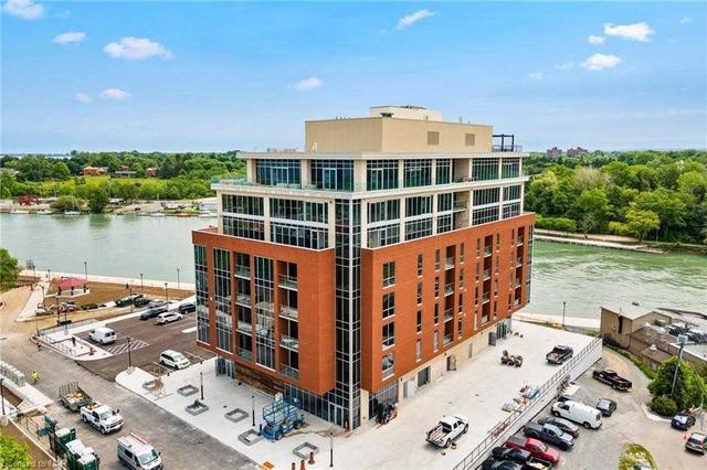 301 - 57 Lakeport Rd, Condo with 2 bedrooms, 2 bathrooms and 1 parking in St. Catharines ON | Image 1