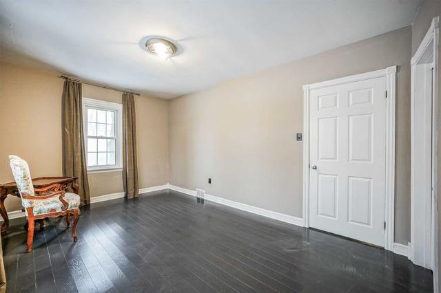 993 Caledonia Rd, House detached with 3 bedrooms, 3 bathrooms and 8 parking in Toronto ON | Image 4