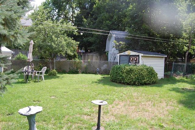 115 Ontario St, House detached with 3 bedrooms, 1 bathrooms and 3 parking in Guelph ON | Image 2