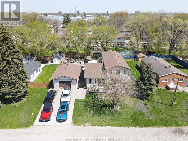 1472 Everts Avenue, House detached with 4 bedrooms, 2 bathrooms and null parking in Windsor ON | Image 37