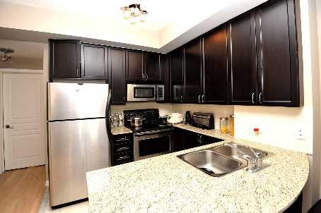 th 19 - 70 Carr St, Townhouse with 1 bedrooms, 1 bathrooms and 1 parking in Toronto ON | Image 3