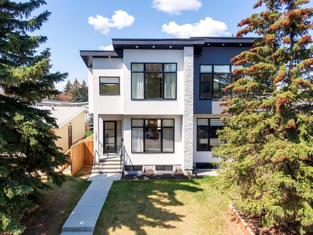 1421 44 Street Sw, Home with 5 bedrooms, 3 bathrooms and 2 parking in Calgary AB | Image 2