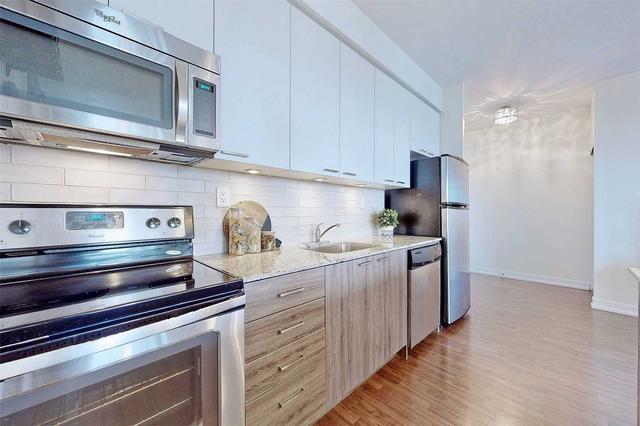 507 - 5101 Dundas St W, Condo with 2 bedrooms, 2 bathrooms and 1 parking in Toronto ON | Image 7