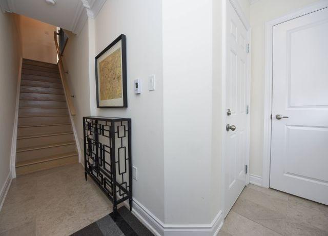 3879b Bloor St W, House attached with 3 bedrooms, 2 bathrooms and 2 parking in Toronto ON | Image 21
