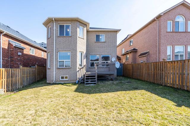 32 Dunnet St, House detached with 4 bedrooms, 3 bathrooms and 6 parking in Markham ON | Image 24