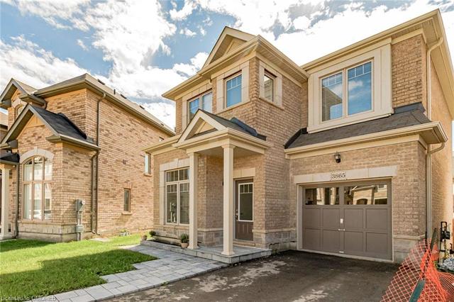 3865 Tufgar Crescent, House detached with 3 bedrooms, 2 bathrooms and 2 parking in Burlington ON | Image 2