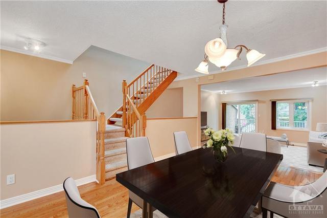 282 Murray Street, Home with 3 bedrooms, 3 bathrooms and 3 parking in Ottawa ON | Image 13
