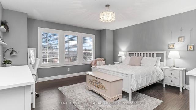 2220 Thornicroft Cres, House detached with 4 bedrooms, 3 bathrooms and 4 parking in London ON | Image 16