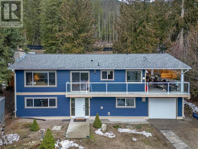 5167 Sunnybrae Canoe Point Road, House detached with 4 bedrooms, 2 bathrooms and 6 parking in Columbia Shuswap C BC | Image 3