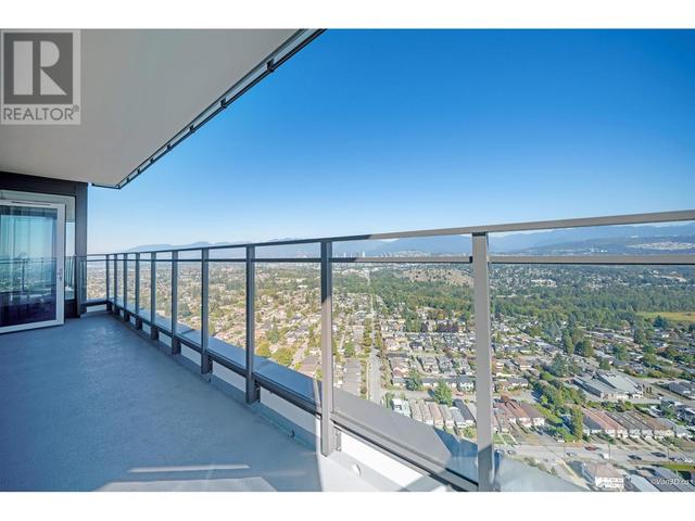 4002 - 4711 Hazel Street, Condo with 3 bedrooms, 3 bathrooms and 2 parking in Burnaby BC | Image 24