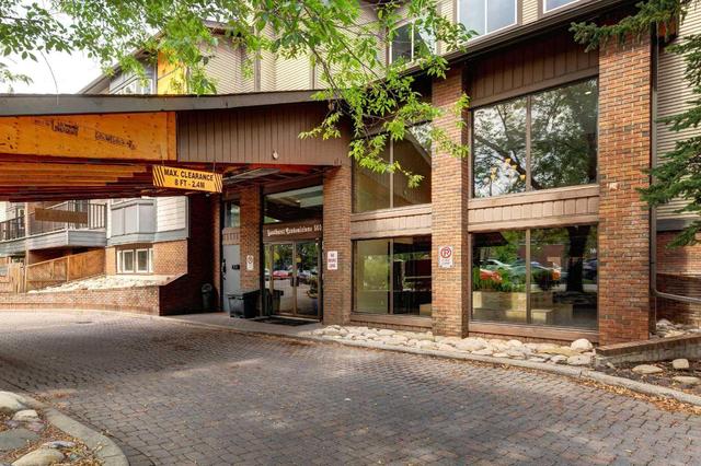 418 - 550 Westwood Drive Sw, Condo with 2 bedrooms, 1 bathrooms and 1 parking in Calgary AB | Image 2