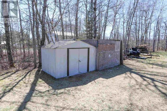 207 Manitou Dr, House detached with 3 bedrooms, 1 bathrooms and null parking in Sault Ste. Marie ON | Image 19