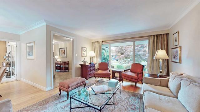 27 Regency Sq, House detached with 4 bedrooms, 3 bathrooms and 5 parking in Toronto ON | Image 34