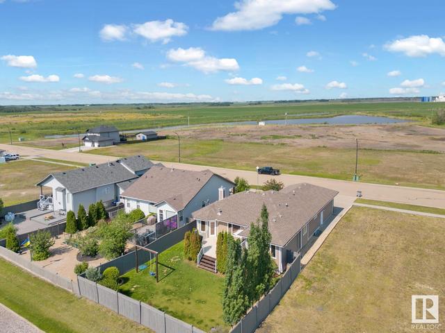 9 Whitetail Dr, House detached with 4 bedrooms, 3 bathrooms and null parking in Mundare AB | Image 57
