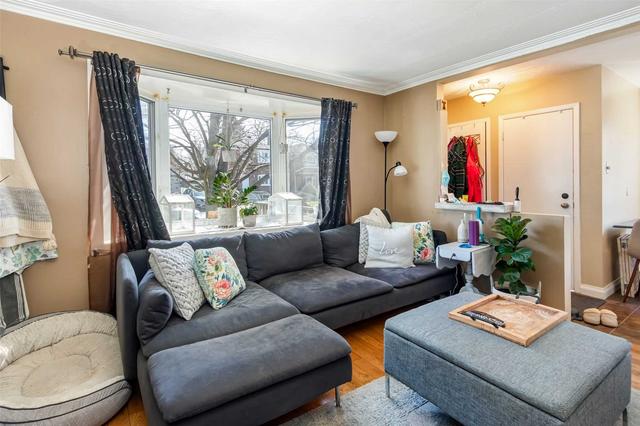 32 Phillip Ave, House detached with 3 bedrooms, 2 bathrooms and 4 parking in Toronto ON | Image 27
