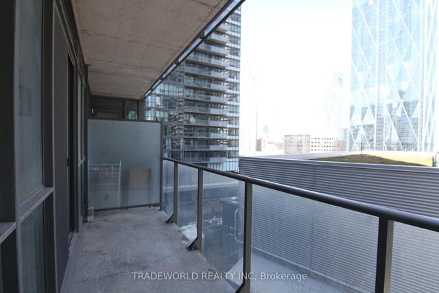 1206 - 55 Bremner Blvd, Condo with 1 bedrooms, 1 bathrooms and 0 parking in Toronto ON | Image 3