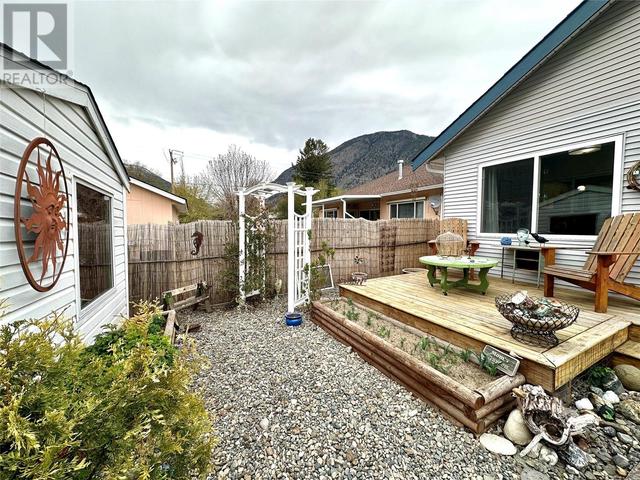 521 - 10th Avenue Unit# 1, House detached with 2 bedrooms, 2 bathrooms and 6 parking in Keremeos BC | Image 35