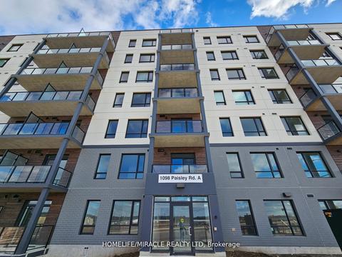 812 - 1098 Paisley Rd, Condo with 2 bedrooms, 2 bathrooms and 1 parking in Guelph ON | Card Image