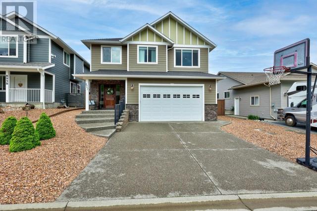 8962 Grizzly Cres, House detached with 4 bedrooms, 3 bathrooms and null parking in Kamloops BC | Card Image