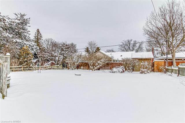 58 Devon Street, House detached with 3 bedrooms, 1 bathrooms and 2 parking in Brantford ON | Image 32