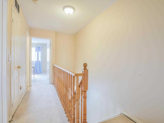25 - 840 Scollard Crt, Townhouse with 3 bedrooms, 2 bathrooms and 2 parking in Mississauga ON | Image 12