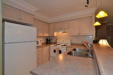 1505 - 7 Lorraine Dr, Condo with 3 bedrooms, 2 bathrooms and 1 parking in Toronto ON | Image 2