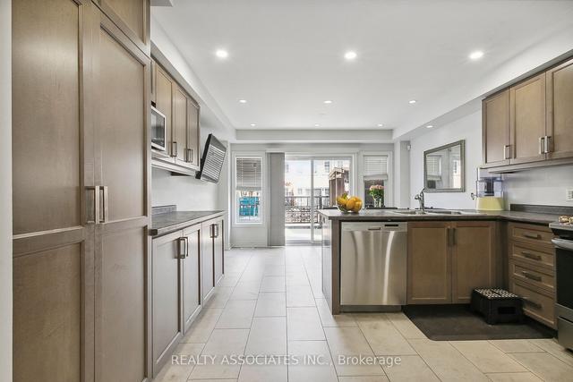 3634b St Clair Ave E, House attached with 4 bedrooms, 4 bathrooms and 1 parking in Toronto ON | Image 21