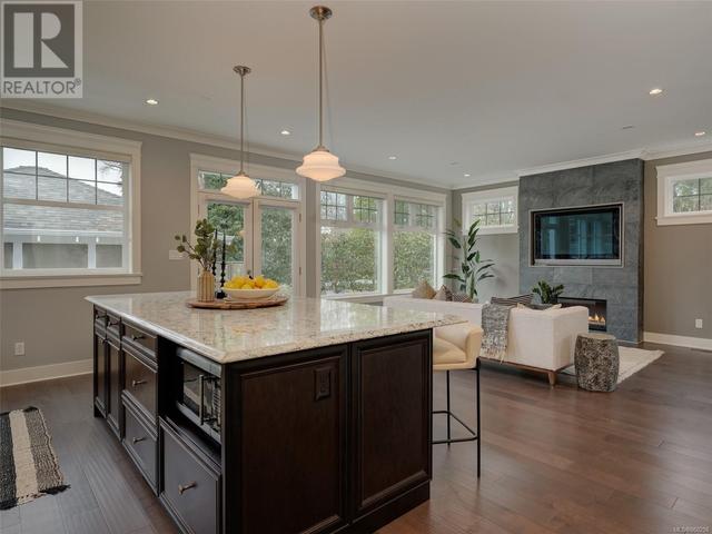 2995 Uplands Rd, House detached with 5 bedrooms, 4 bathrooms and 4 parking in Oak Bay BC | Image 10