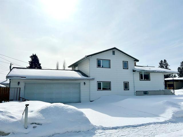 4231 43a Avenue, House detached with 4 bedrooms, 1 bathrooms and 4 parking in Red Deer County AB | Image 1