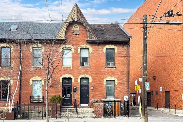534 Queen St E, House attached with 3 bedrooms, 2 bathrooms and 2 parking in Toronto ON | Image 1
